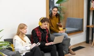 Присоединяйтесь к сообществу преподавателей: как стать частью образовательной платформы
